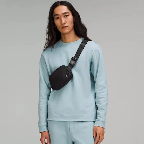 😍Lululemon Everywhere Belt Bag 1L water repellent NWT - Picture 2 of 6